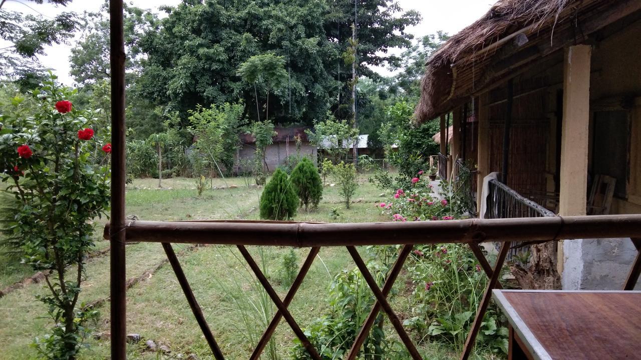 Chital Lodge Chitwan Exterior photo